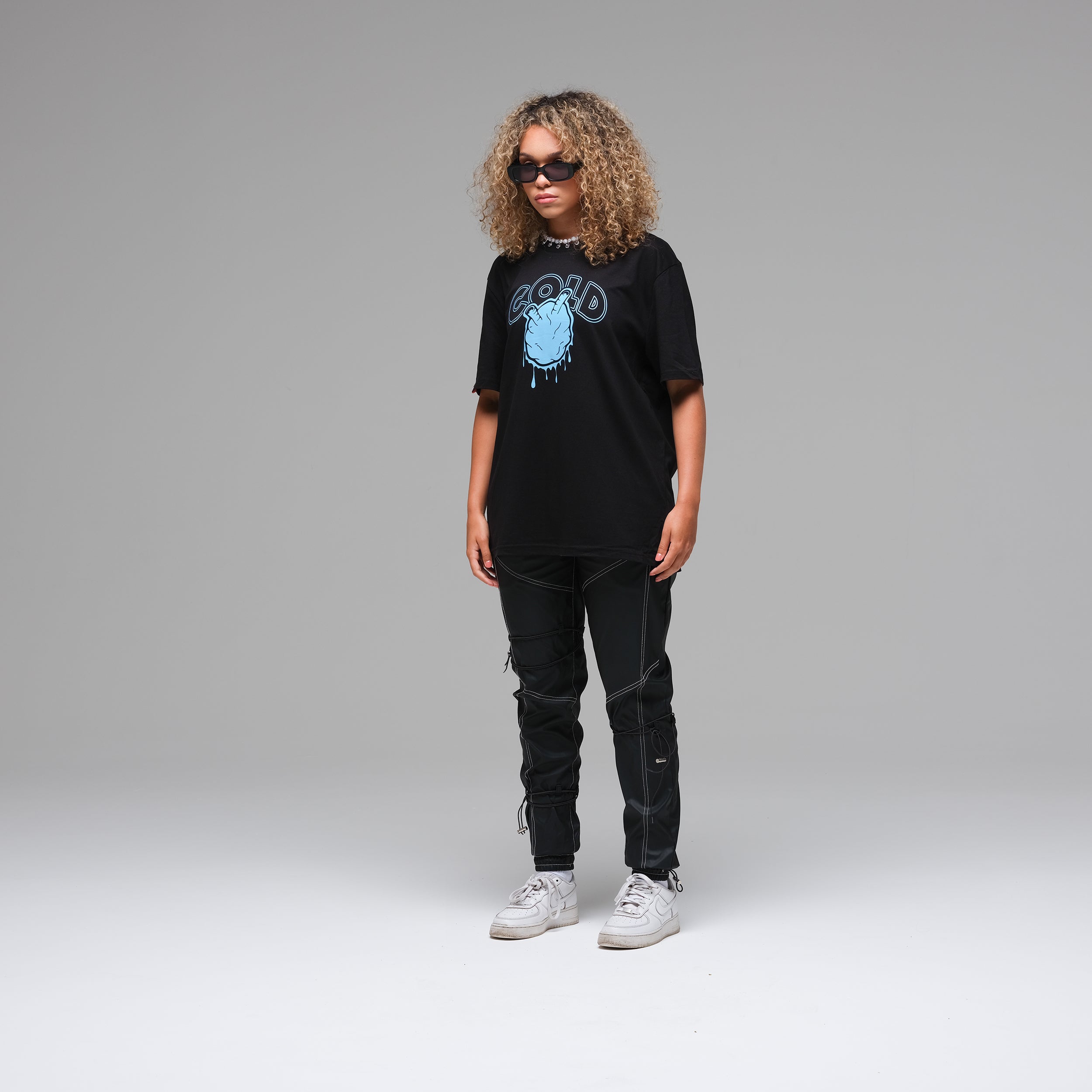 'Cold Heart' Black T-shirt By Taschan